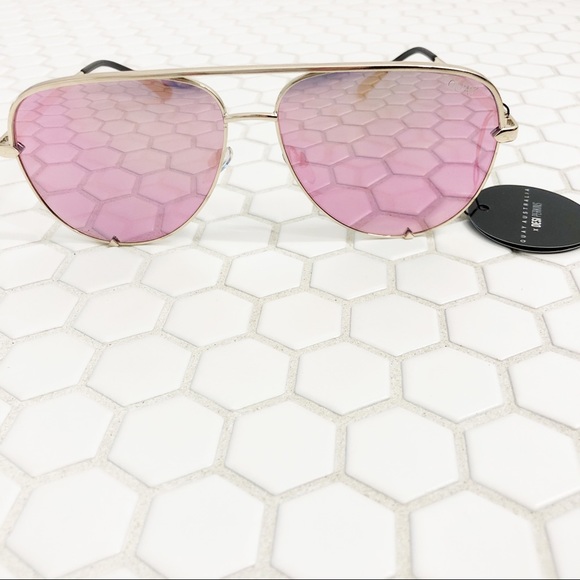 NWT Quay Australia High Key Gold Sunglasses - Picture 6 of 8